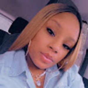 Meet your Posher, Latisha